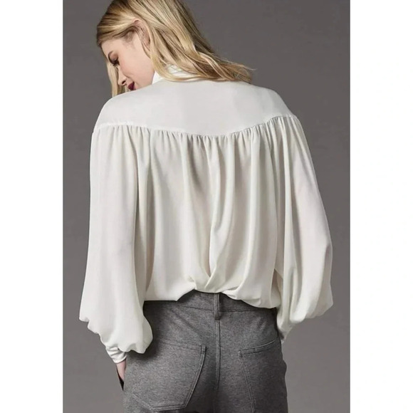 NWT Lola & Sophie Designer Blouse Knit White Turtle Neck Long Sleeve Small - Picture 2 of 14